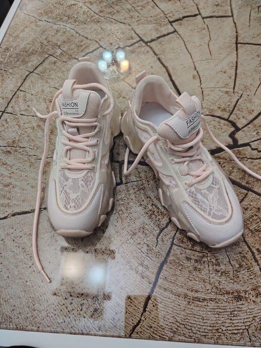 Дамски маратонки