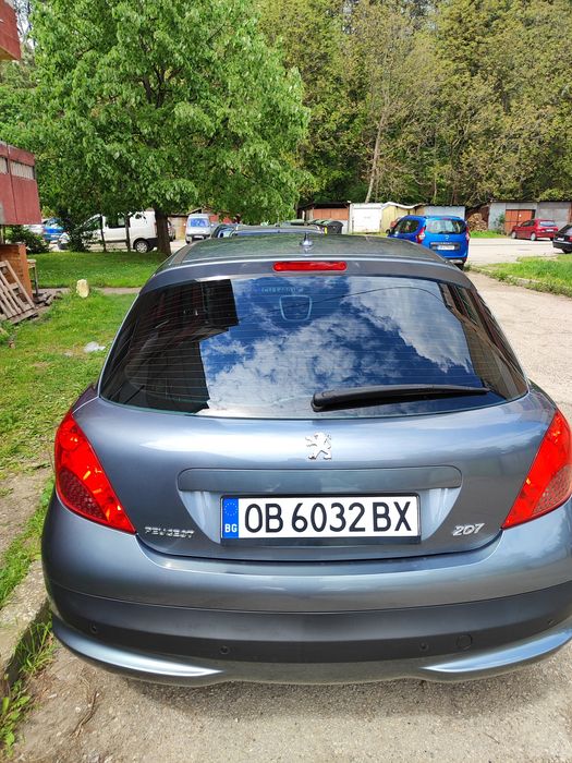 PEUGEOT 207 1.4 бензин