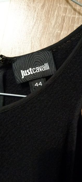 Продавам рокли подходящи за всякви поводи