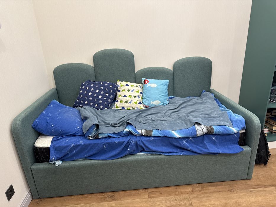 Продам кровать подросковкю