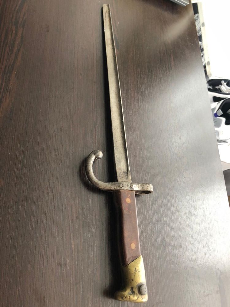 Baioneta foarte veche