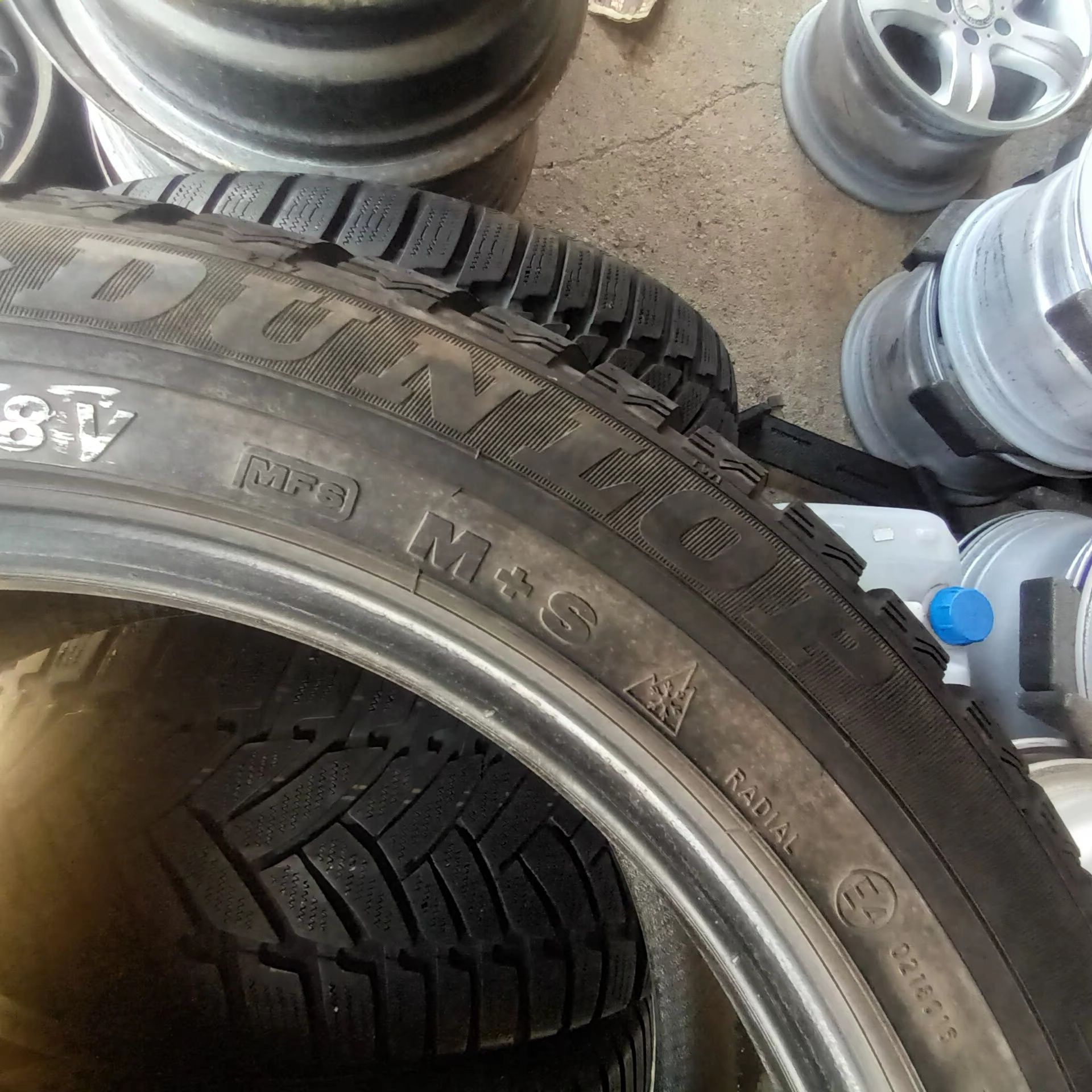 255 45 17 Dunlop 4броя зимни