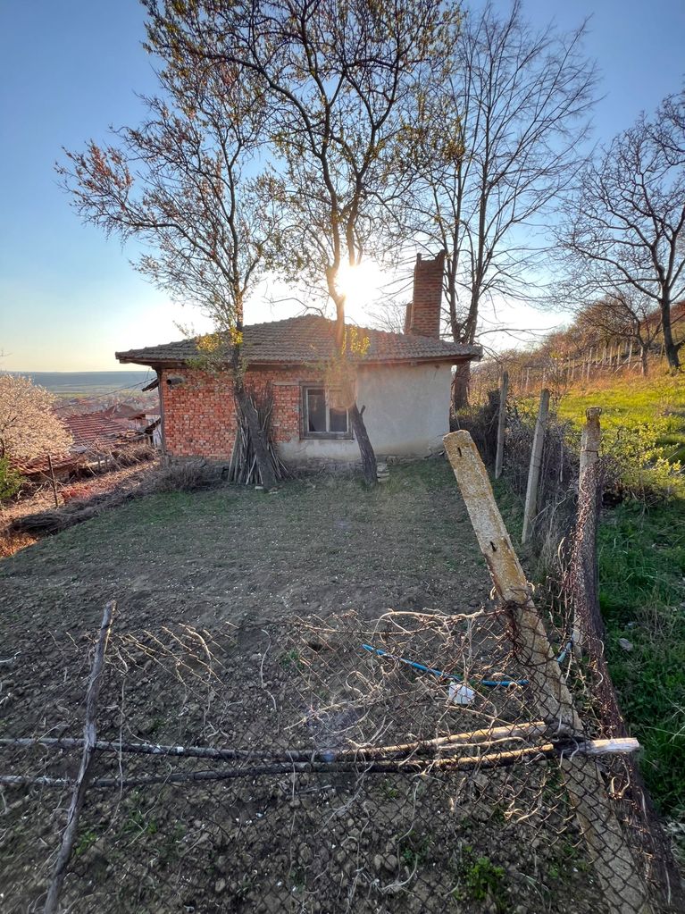 Продава се Къща в Айтос - 130 кв.м за 138 €/кв.м - Снимка #3