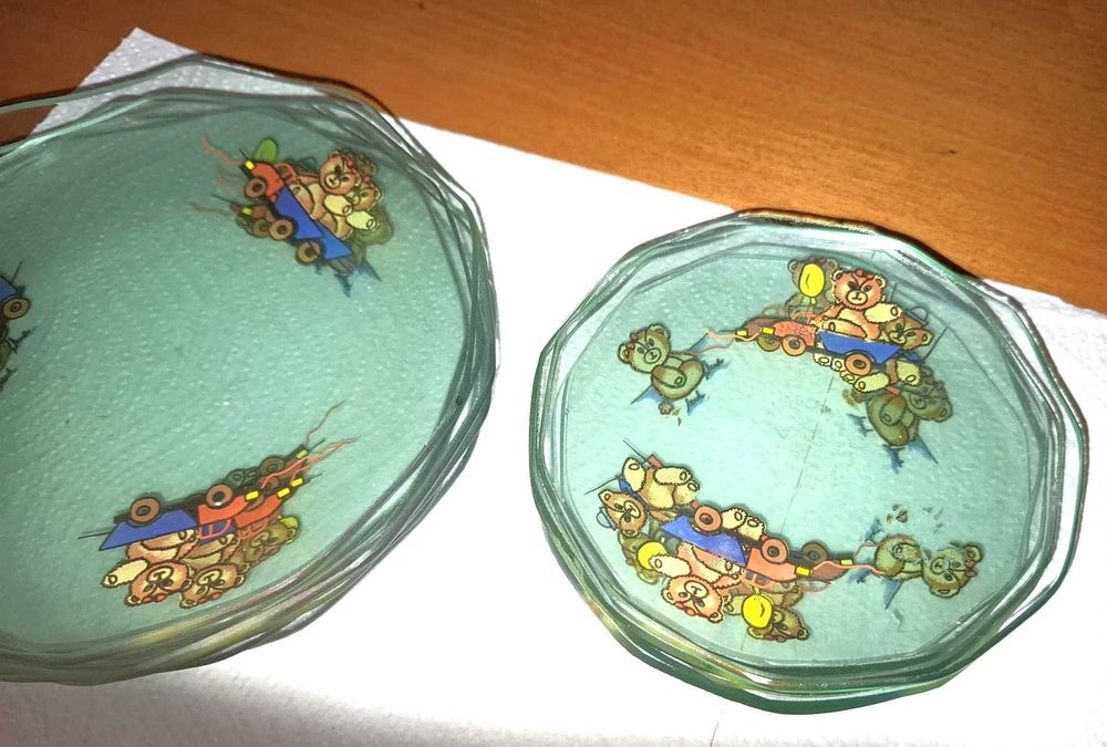 Set 12 farfurioare desert, marimi diferite, din sticla, model ursuleti