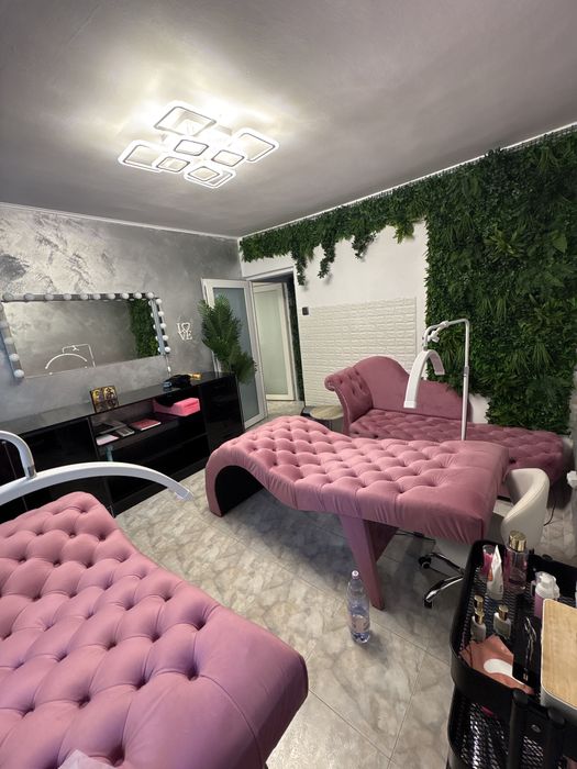 Inchiriez posturi de lucru in salon de infrumusetare