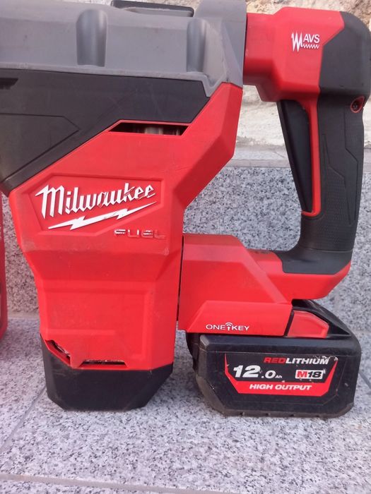 Milwaukee M18 FHM Перфоратор