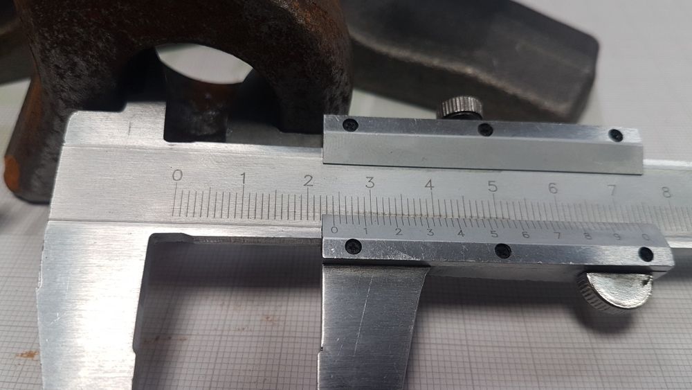 Ocheti si carlige sudabile pentru cupa/furca incarcator frontal