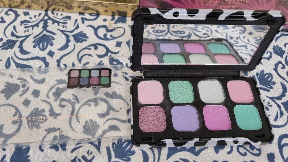 Сенки за очи и палитра за контуриране NYX