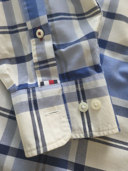 Cămașă hilfiger,  marimea L, preț 120 roni