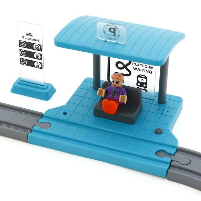 Circuit tren electric cu lumini si sunete,+3ani,accesorii,62piese,nou