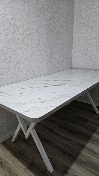 Продается кухонный стол