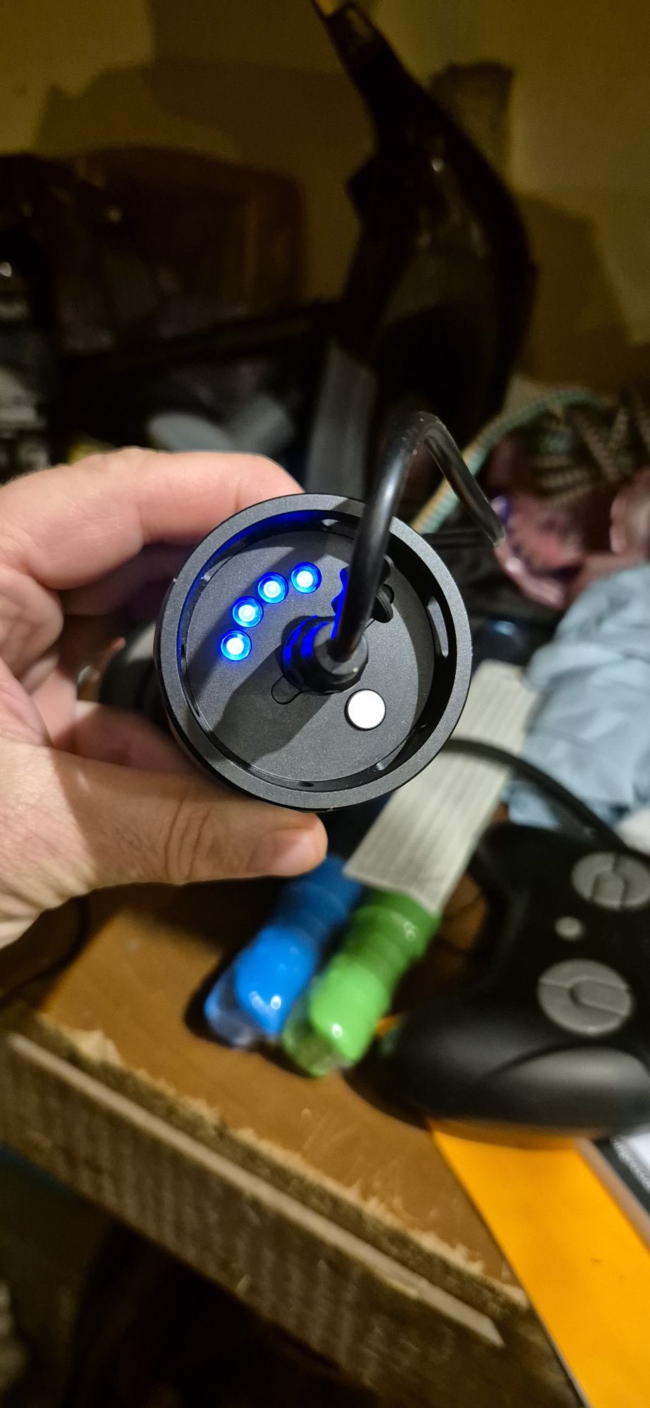 Lanterna Fenix RC40 in stare originala, cu cutie si toate accesoriile.