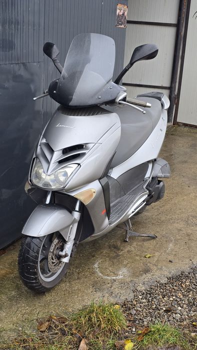 Scuter Aprilia Leonardo 250cc inmatriculat