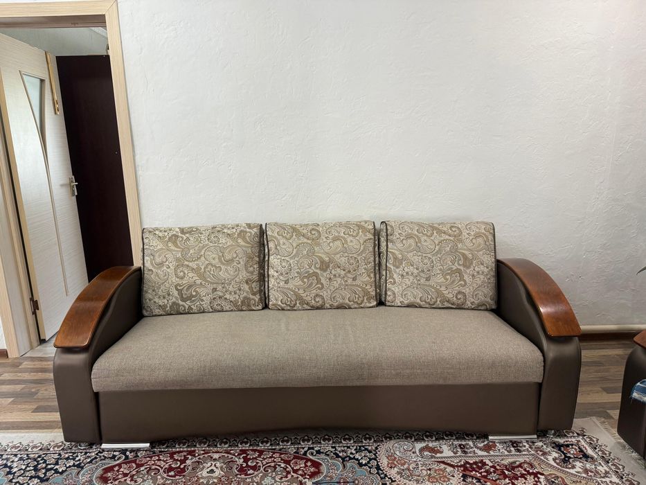 Продам диван тройка
