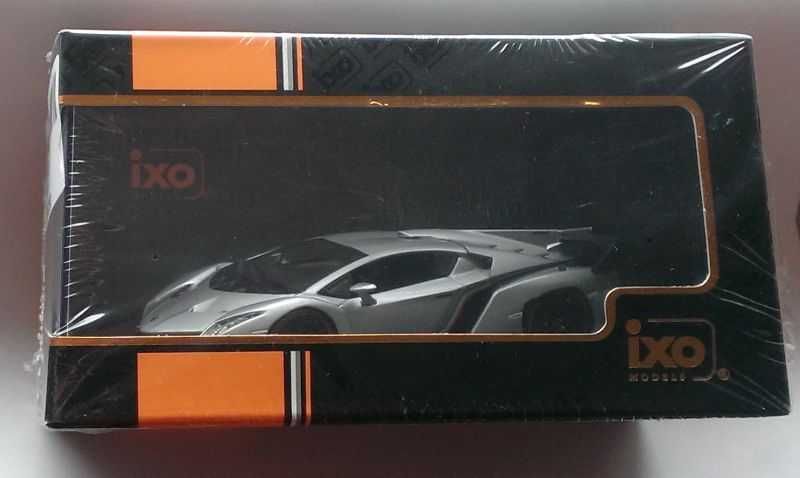 Macheta Lamborghini Veneno 2013 - IXO Premium 1/43