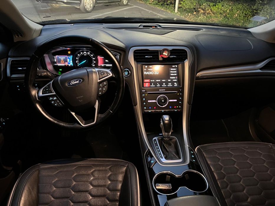 Ford mondeo 2.0 benzina,hibrid