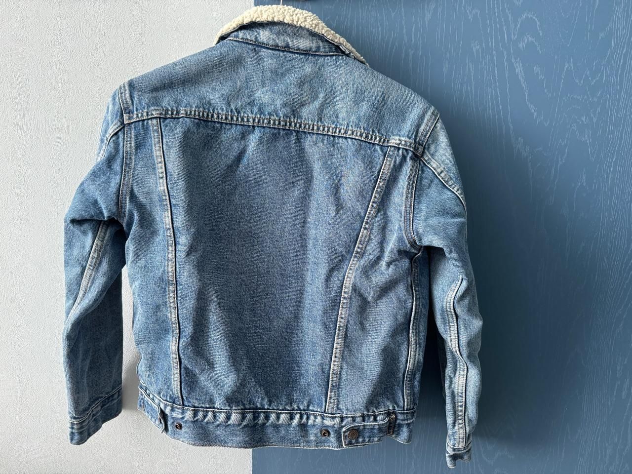 Продается джинсовка Levis оригинал