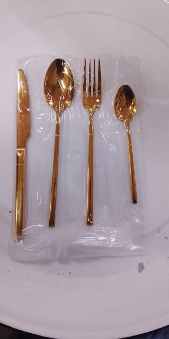 Ложки и вилки в наборе