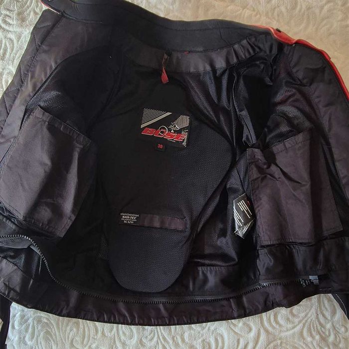 Vând geacă moto Büse (dame)