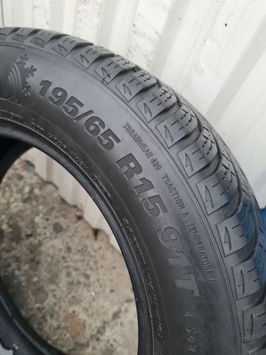 2 Anvelope de iarna*195/65R15*KUMHO*LICHIDARE STOC*75 Lei Buc*