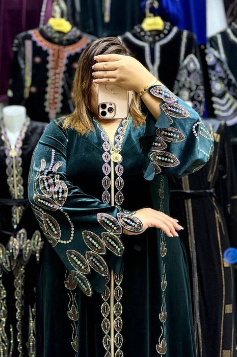 Миср Абая халати бирга Бир чиккан