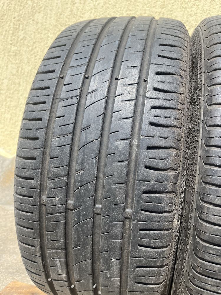 4 бр. летни гуми 215/45/17 Barum DOT 0617 5 mm