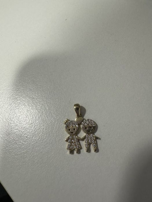 Златна висулка