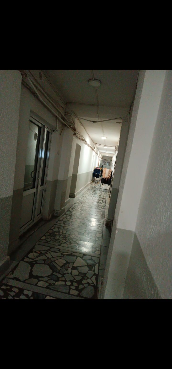 TAYOR UY sotiladi
