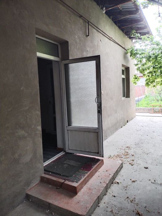 Назарбек камитерн участок 3 сот 2 комн  семья