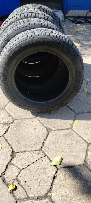 Авто мобилни гуми