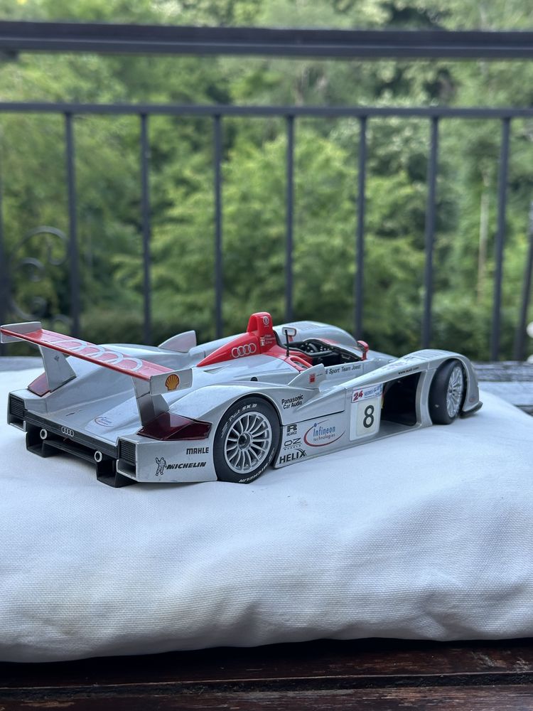 Колекционерска количка Audi R8 Le Mans 1:18 – Maisto / детайлен модел