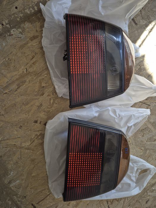 Продаются задние поворотники,  на Гольф3.