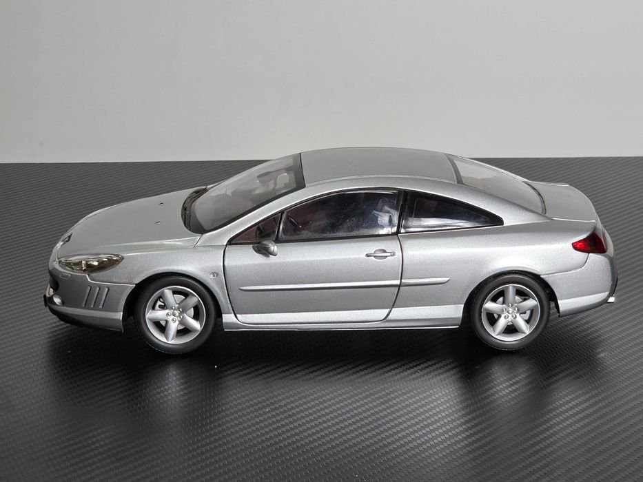 Macheta Auto 1/18 NOREV Peugeot 407 Coupe