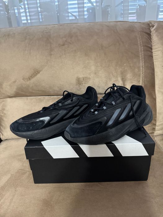 Маратонки adidas