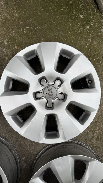 Зимни гуми с оригинални джанти на Ауди. BARUM POLARIS 5  225/60 R16