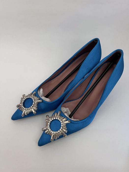 ПРОДАЮ ТУФЛИ!!Носили всего один раз,не подошел!Цену можем снизить!