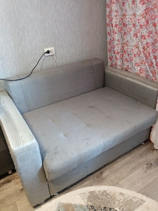 Диван двухспальный