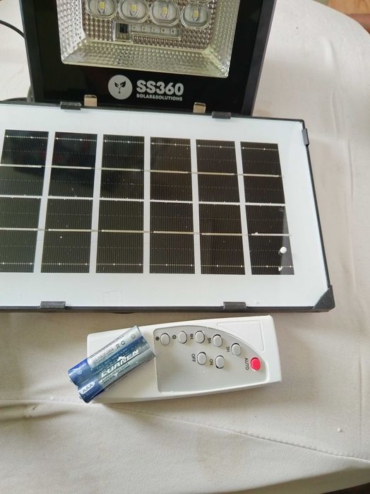Lampa solara mobila