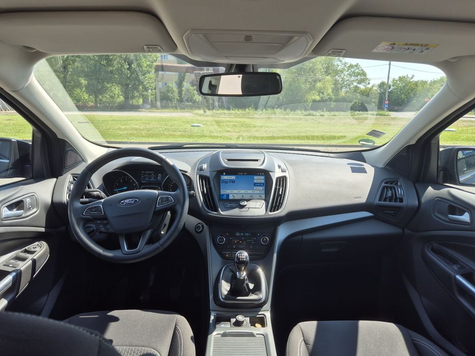 Vând Ford Kuga 1.5 ECO BOOST