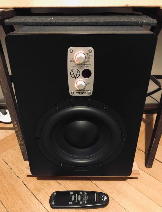 Subwoofer EVE AUDIO TS108 Stare Excelentă