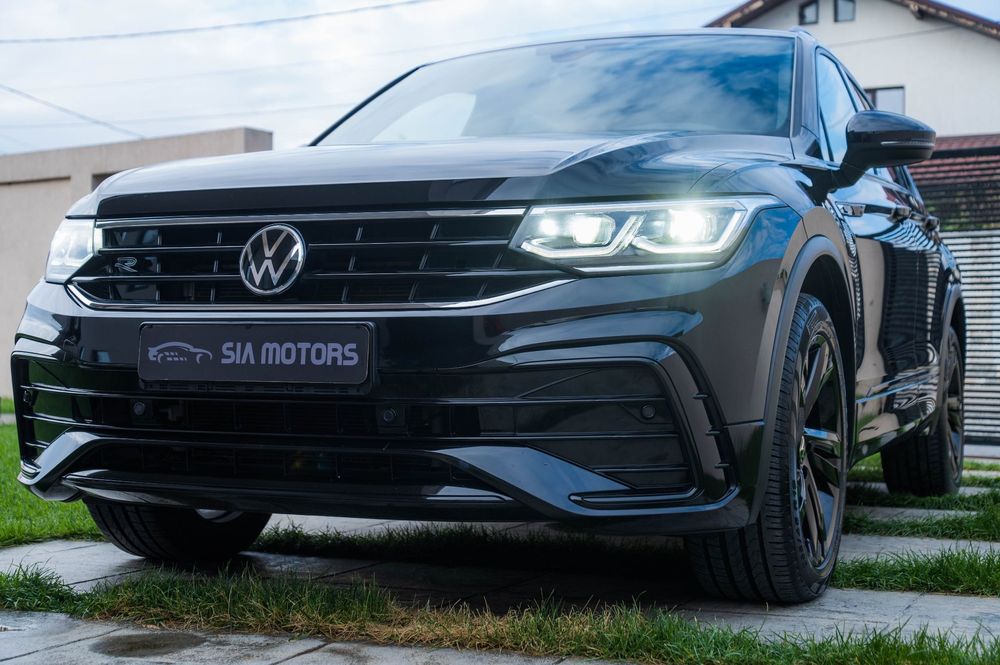 Volkswagen Tiguan RLine Facelift Virtual Cockpit IQ Light 4 Motion