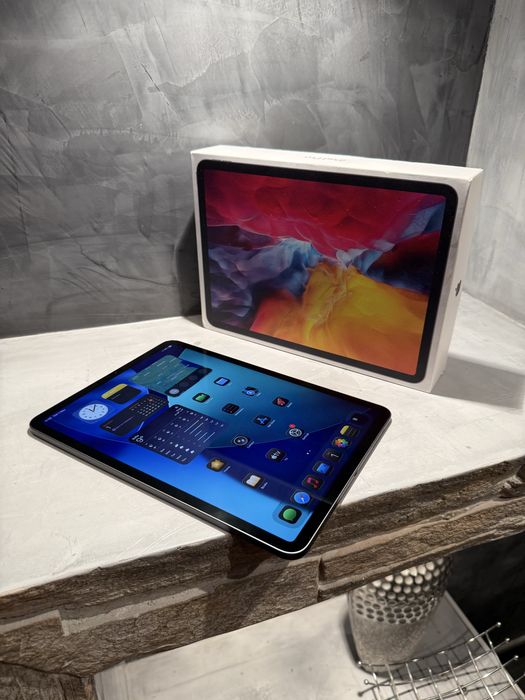 КАТО ЧИСТО НОВ Ipad Pro 11" 256 GB (2 gen)