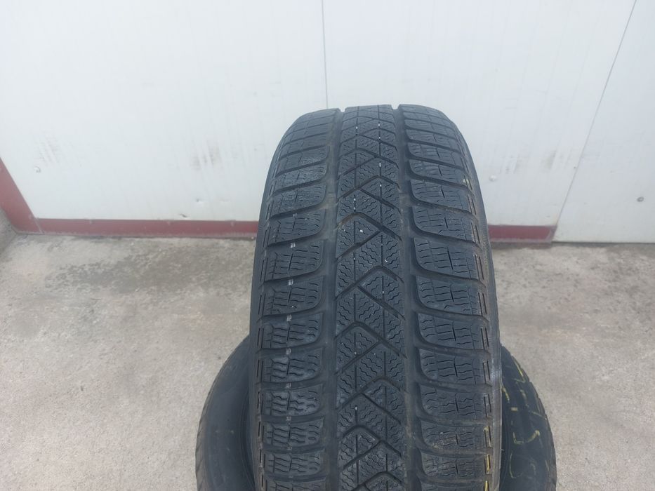 135 lei bucata! Doua anvelope M+S/IARNA 215 55 17 Pirelli! 7 mm