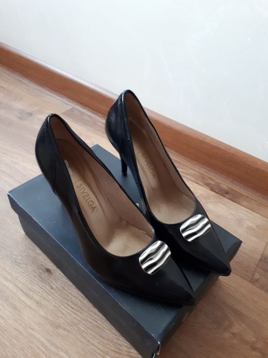 Продам туфли новые