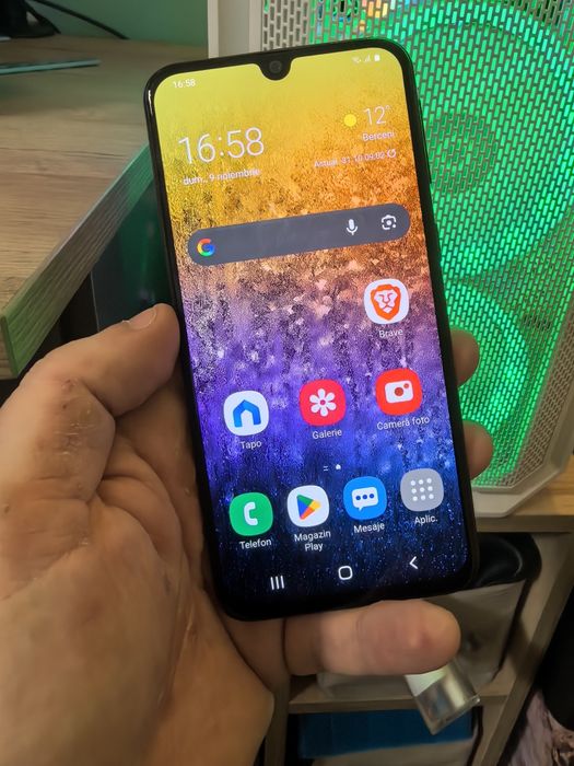 Samsung a40, 64 gb, 5.9 inch, mov reflexiv