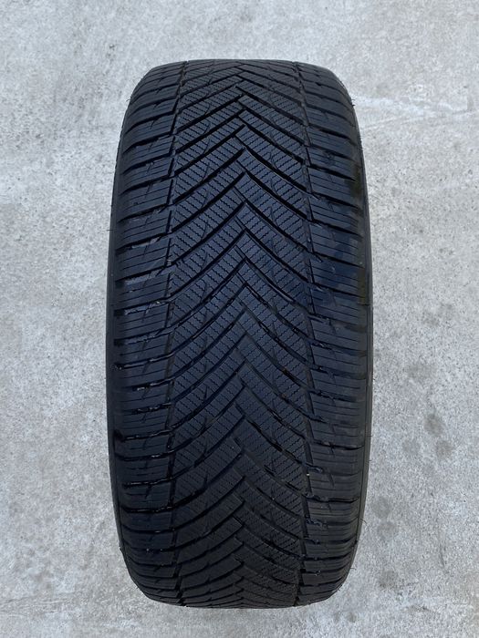 Автошины 245/45ZR18