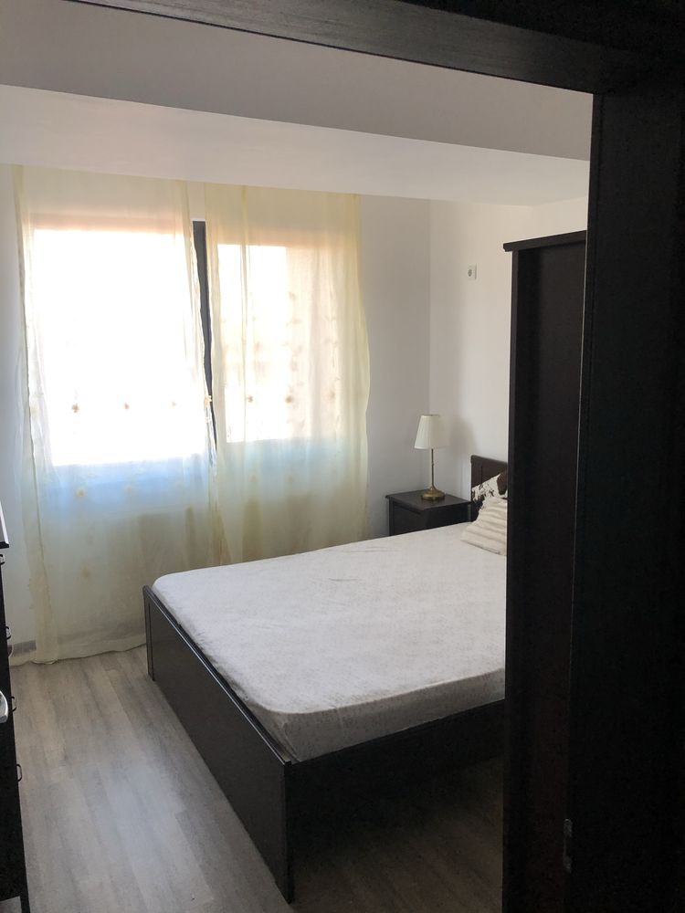 Inchiriez apartament 2 camere Bd Moinesti