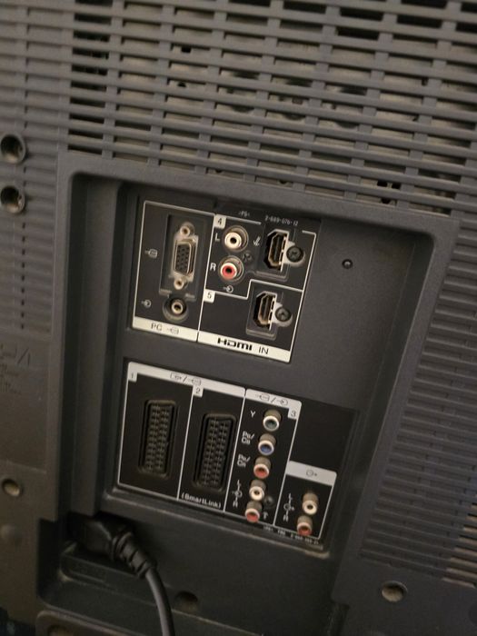 TV SONY 82 cm.  Nu a fost folosit foarte mult.