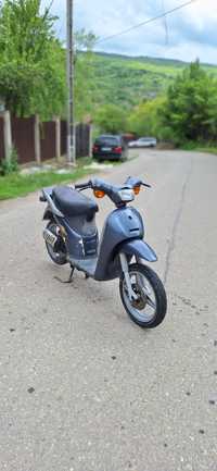 Scuter Piaggio Free