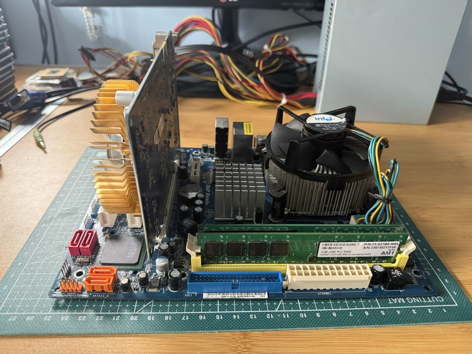 kit quad q6600 4 gb ram ddr 2 video 1 gb retro game